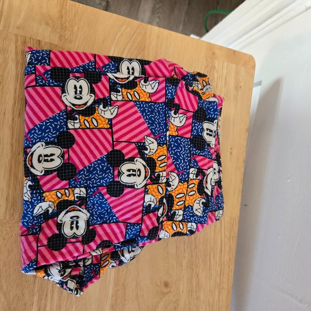 Lularoe Disney- Micky Mouse Pink, Blue, Black Geometric Print Leggings- T/C